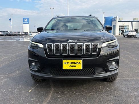 Used 2019 Jeep Cherokee Latitude w/ Cold Weather Group image 7