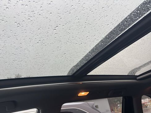 Used 2015 Toyota Highlander Limited Platinum image 9