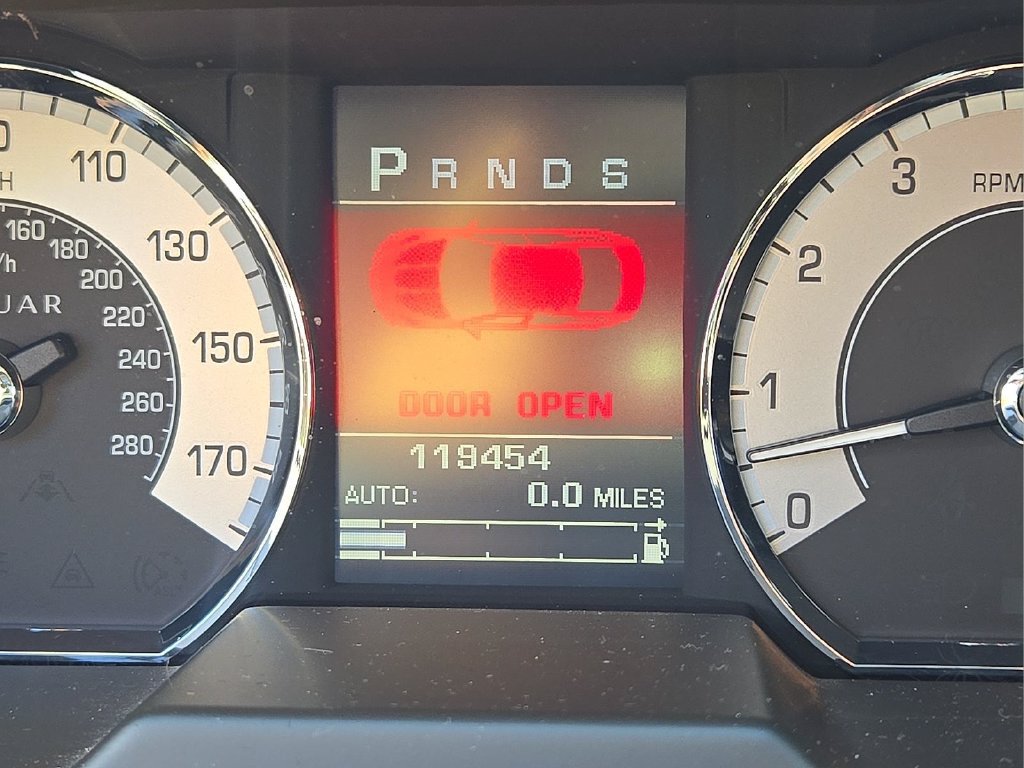 Used 2011 Jaguar XF Premium RWD image 21