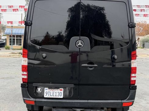 Used 2017 Mercedes-Benz Sprinter 2500 image 12