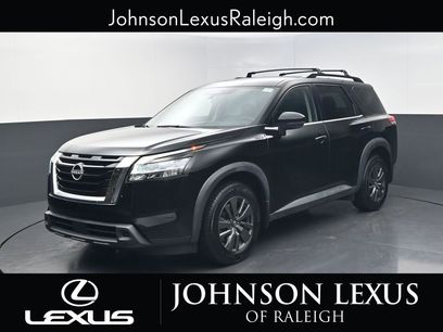 Used 2022 Nissan Pathfinder SV