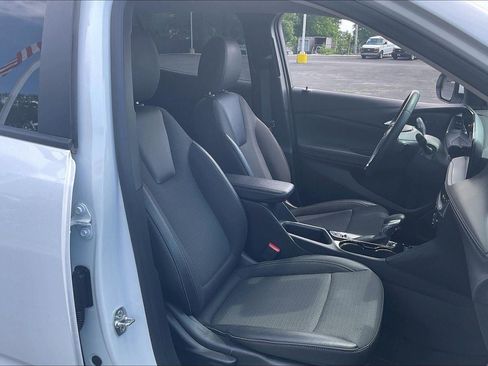 Used 2025 Buick Encore GX Preferred AWD/4WD image 8