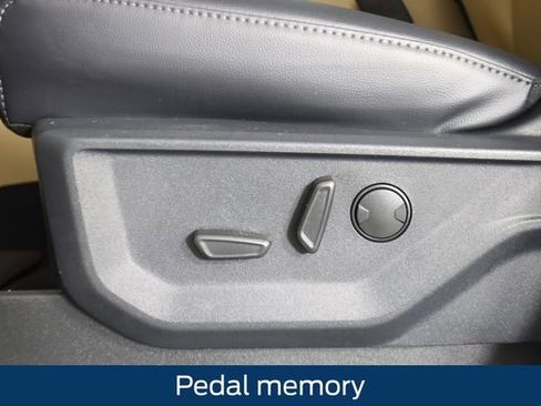 New 2026 Ford F350 Lariat w/ Black Appearance Package image 34