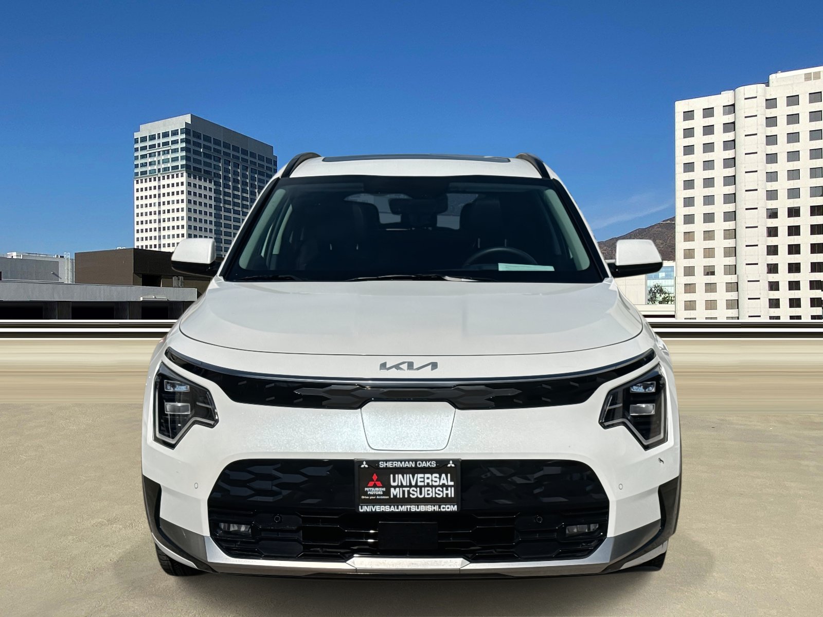 Used 2025 Kia Niro Wave FWD image 2
