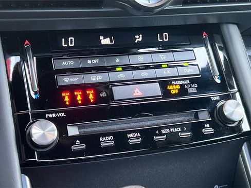 Used 2025 Lexus IS 350 F Sport w/ Navigation Package image 21