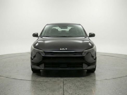 Used 2025 Kia K4 FWD image 2