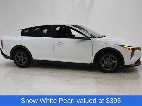Used 2025 Kia K4 FWD image 3