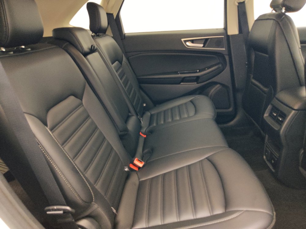 Used 2020 Ford Edge SEL w/ Convenience Package FWD image 19