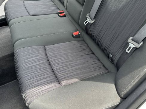 Used 2019 Nissan Sentra SV FWD image 32