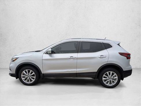 Used 2020 Nissan Rogue Sport SV image 9