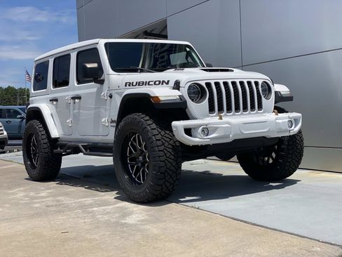 Used 2022 Jeep Wrangler Unlimited Rubicon w/ Trailer Tow Package AWD/4WD image 2