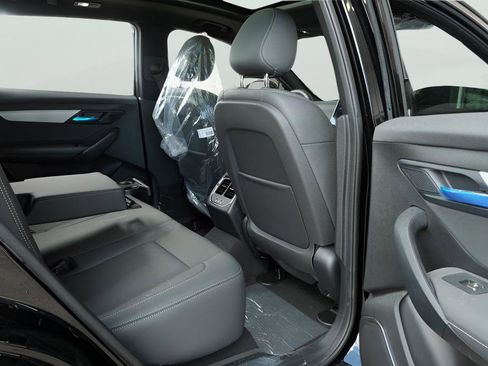 New 2025 VinFast VF 8 Plus AWD/4WD image 21
