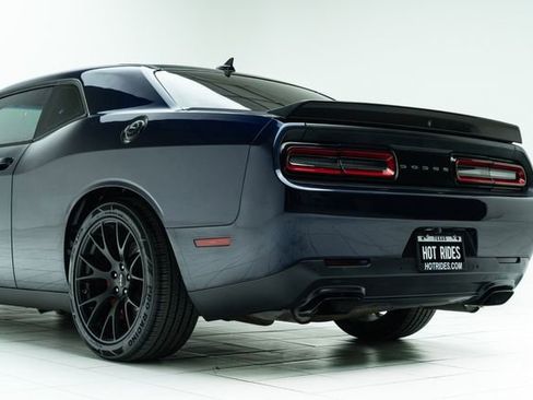 Used 2015 Dodge Challenger SRT Hellcat image 19