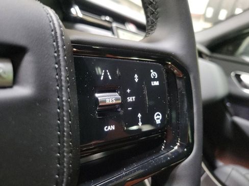 New 2026 Land Rover Range Rover Velar Dynamic SE image 16