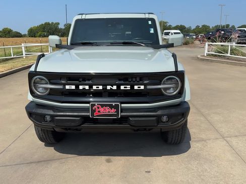 Used 2024 Ford Bronco Outer Banks AWD/4WD image 4
