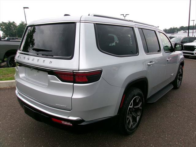 Certified 2024 Jeep Wagoneer Series III AWD/4WD image 3