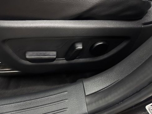 Used 2025 MAZDA CX-50 AWD 2.5 S w/ Premium Package image 19