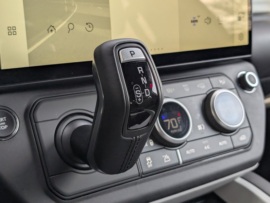 New 2026 Land Rover Defender 110 X-Dynamic SE AWD/4WD image 17