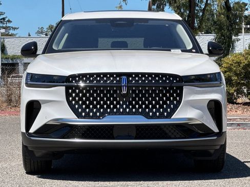 New 2026 Lincoln Nautilus Premier AWD/4WD image 6
