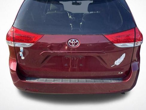 Used 2014 Toyota Sienna LE FWD image 8