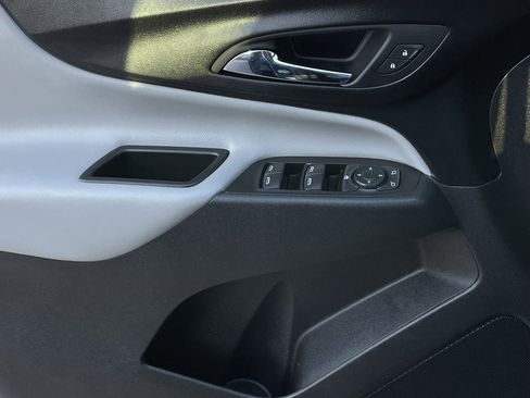 Used 2024 Chevrolet Equinox LS image 20