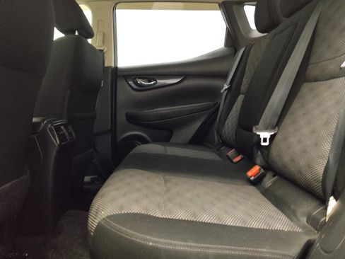 Used 2017 Nissan Rogue Sport SV FWD image 18