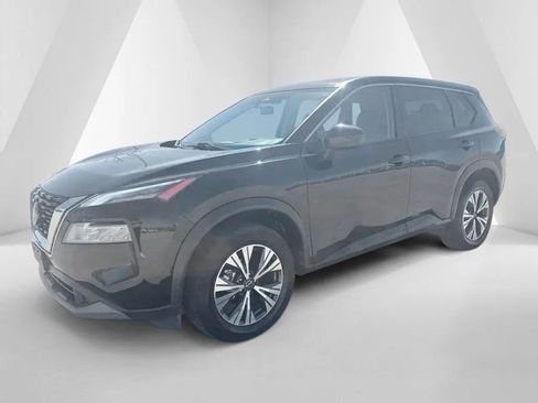 Used 2023 Nissan Rogue SV image 3