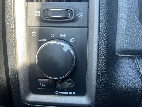 Used 2015 RAM 1500 Tradesman w/ Popular Equipment Group image 28