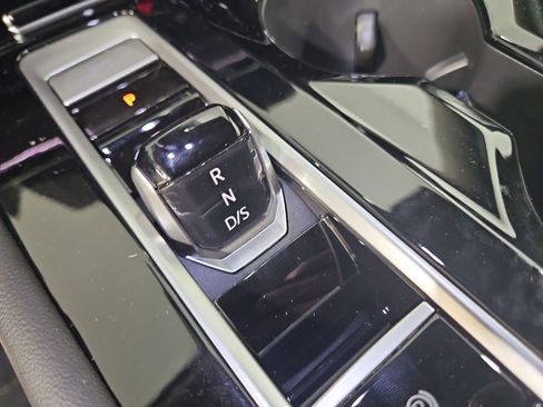 New 2026 Volkswagen Atlas Peak Edition AWD/4WD image 22