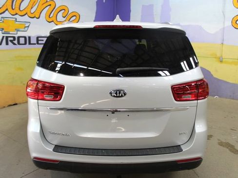 Used 2019 Kia Sedona EX FWD image 7