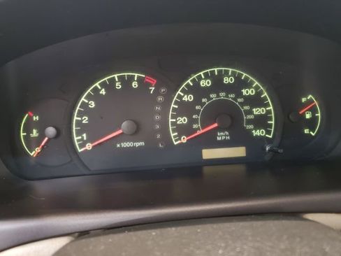 Used 2003 Hyundai Elantra GLS image 16