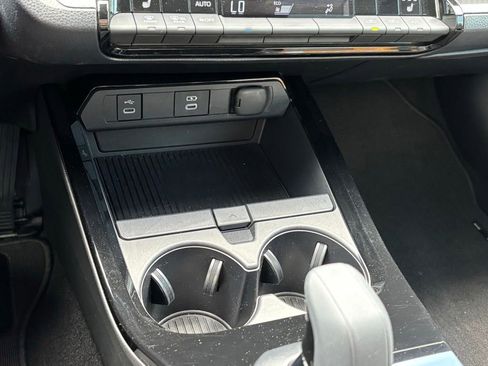 Used 2026 Toyota Prius FWD image 11