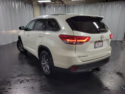 Used 2018 Toyota Highlander XLE AWD/4WD image 6