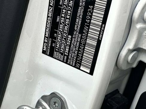 Certified 2021 Mercedes-Benz GLB 250 4MATIC image 19