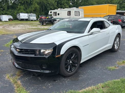 Used 2015 Chevrolet Camaro LS RWD image 2