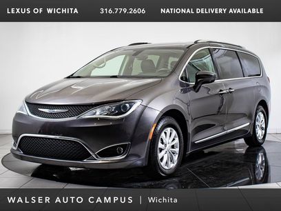 Used 2019 Chrysler Pacifica Touring-L