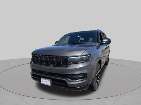 Used 2024 Jeep Grand Wagoneer Series II Obsidian w/ Quick Order Packagew 28T AWD/4WD image 32
