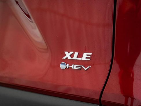 Used 2025 Toyota RAV4 XLE image 7