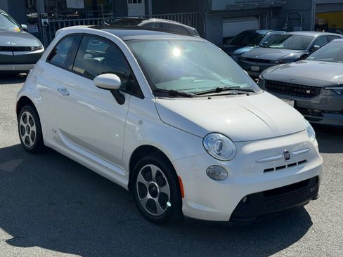 Used 2018 FIAT 500 e image 3
