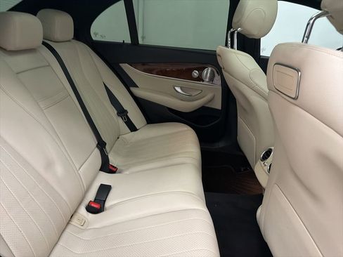 Used 2018 Mercedes-Benz E 300 image 25