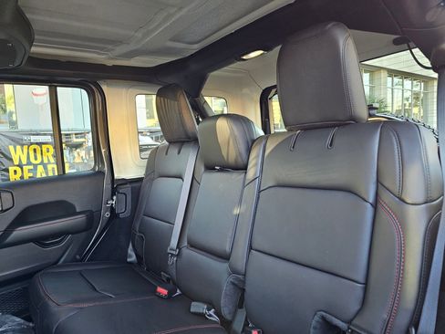 New 2026 Jeep Wrangler Unlimited Rubicon w/ Technology Group image 26