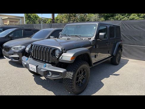 Used 2024 Jeep Wrangler Unlimited AWD/4WD image 3