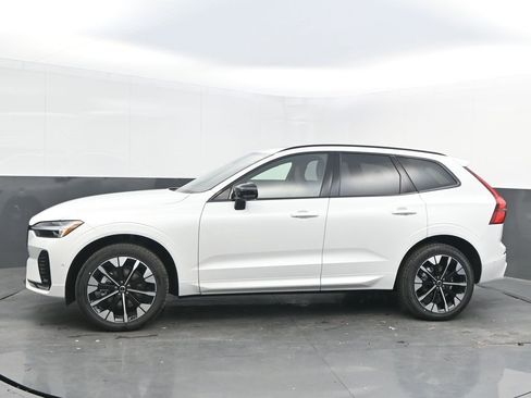 New 2026 Volvo XC60 B5 Plus w/ Protection Package Premier image 4