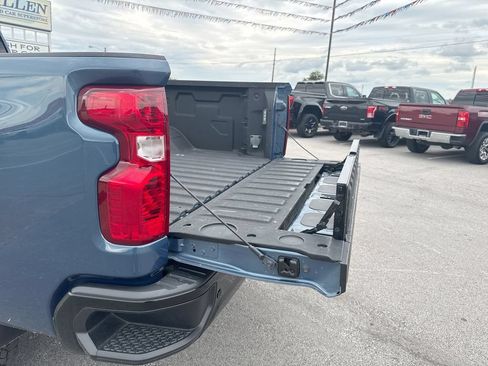 Used 2024 Chevrolet Silverado 2500 Custom w/ Custom Value Package AWD/4WD image 31
