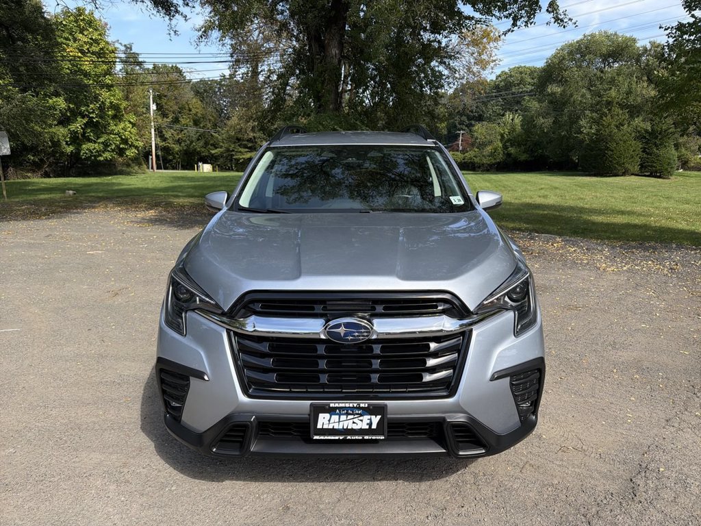 Used 2023 Subaru Ascent Limited AWD/4WD image 3