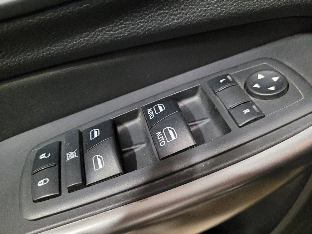 Used 2019 Jeep Cherokee Limited AWD/4WD image 27