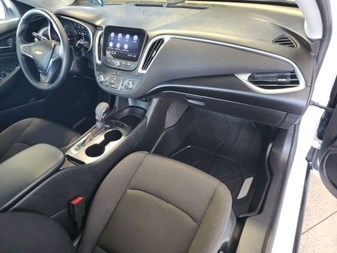 Used 2024 Chevrolet Malibu RS image 16