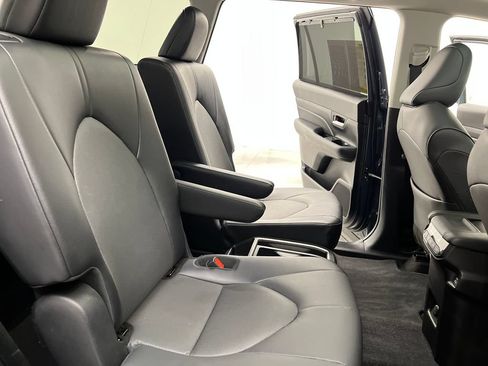 Used 2025 Toyota Grand Highlander FWD image 24