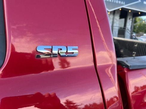 Used 2017 Toyota Tundra SR5 w/ SR5 Upgrade Package image 11
