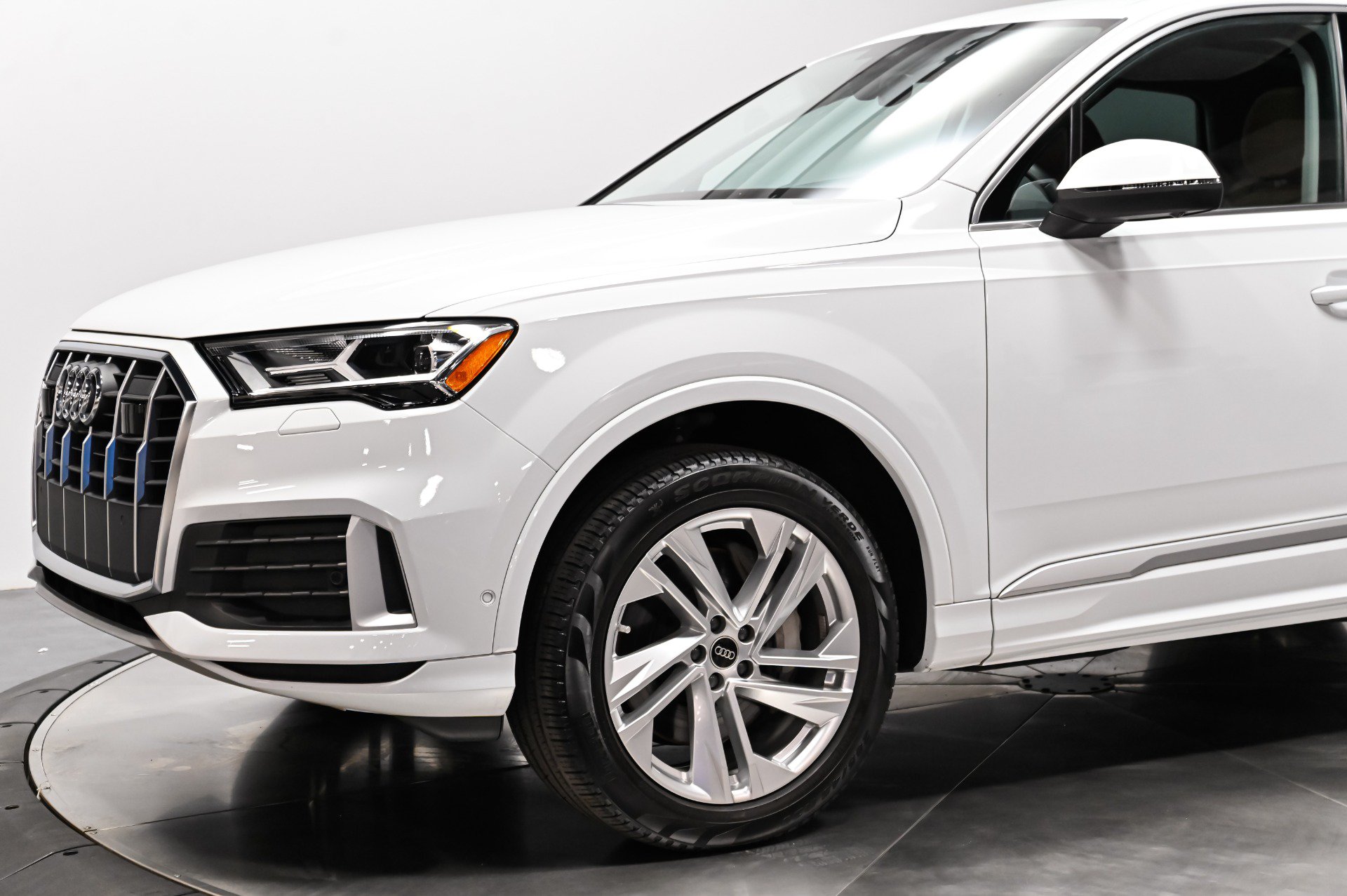 Used 2022 Audi Q7 2.0T Premium Plus AWD/4WD image 5